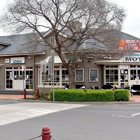 Coachman Hotel Motel Parkes Bagian luar foto