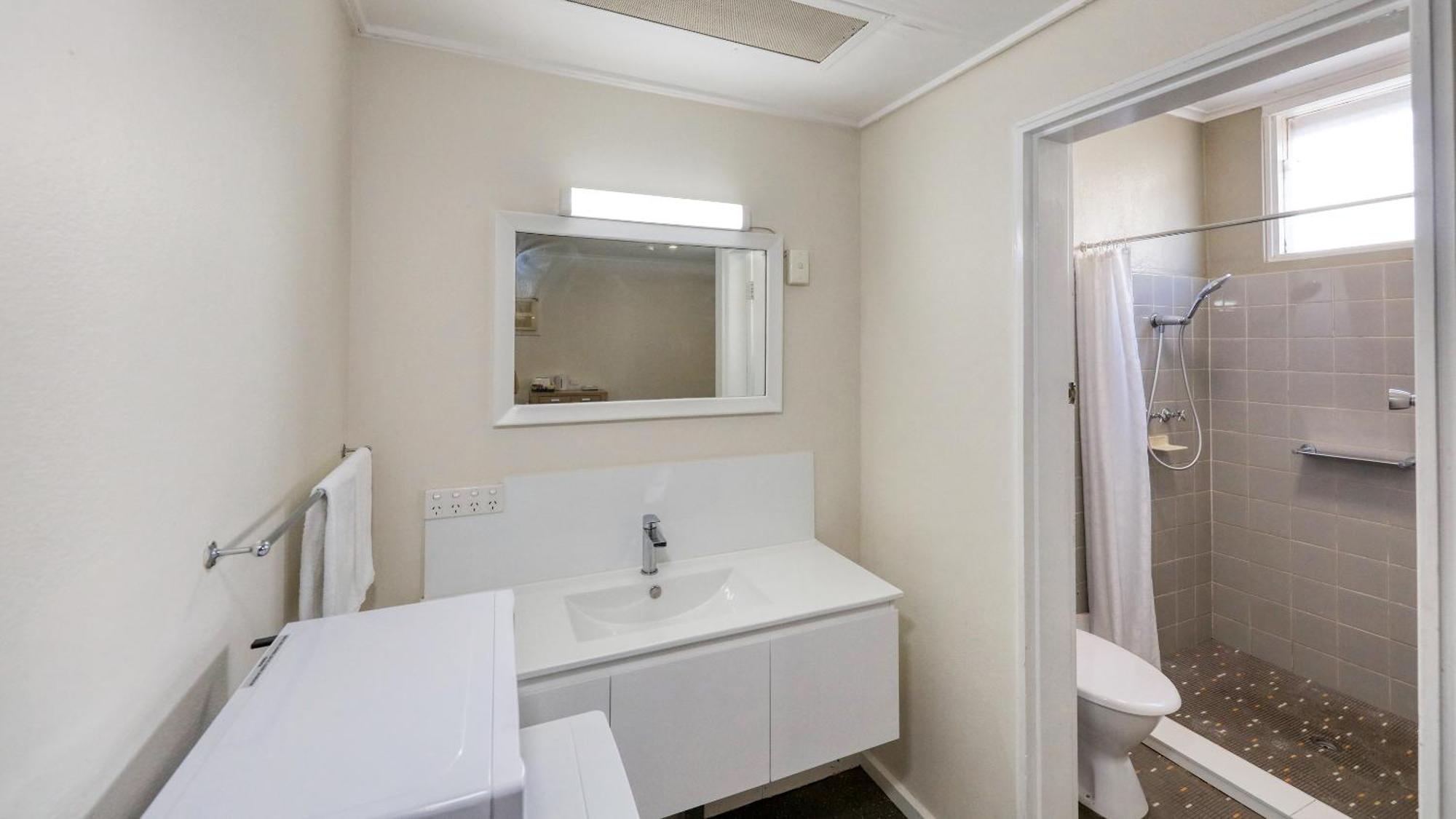Coachman Hotel Motel Parkes Bagian luar foto