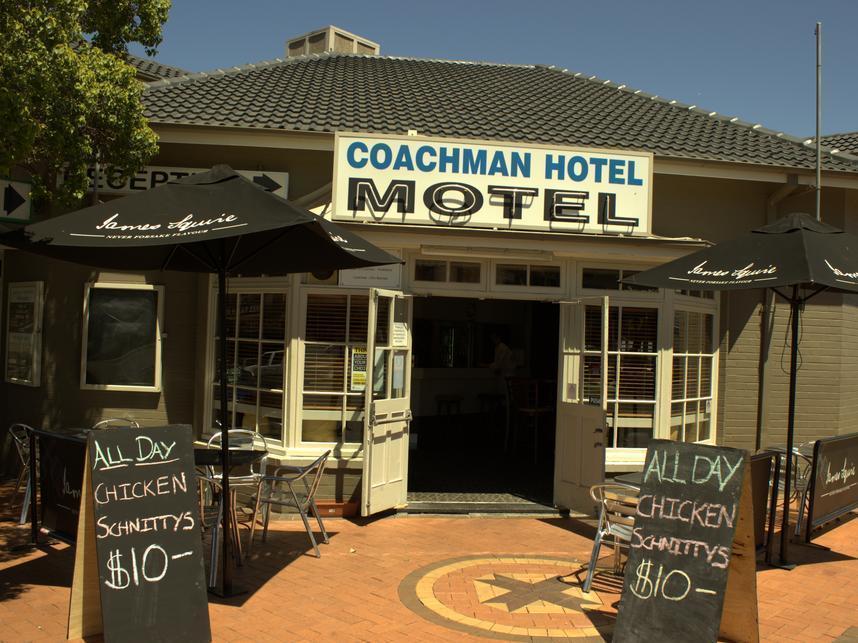 Coachman Hotel Motel Parkes Bagian luar foto