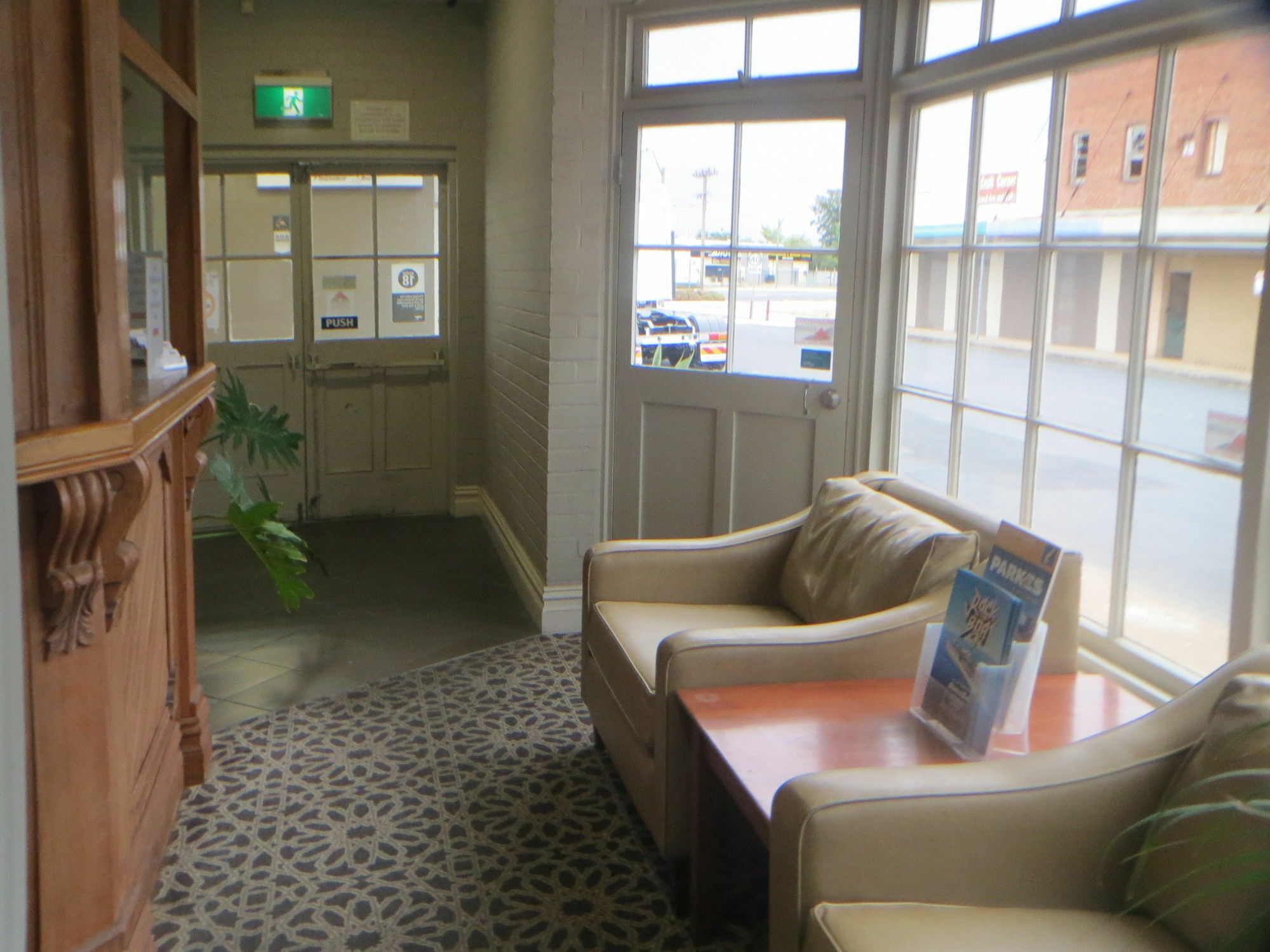 Coachman Hotel Motel Parkes Bagian luar foto