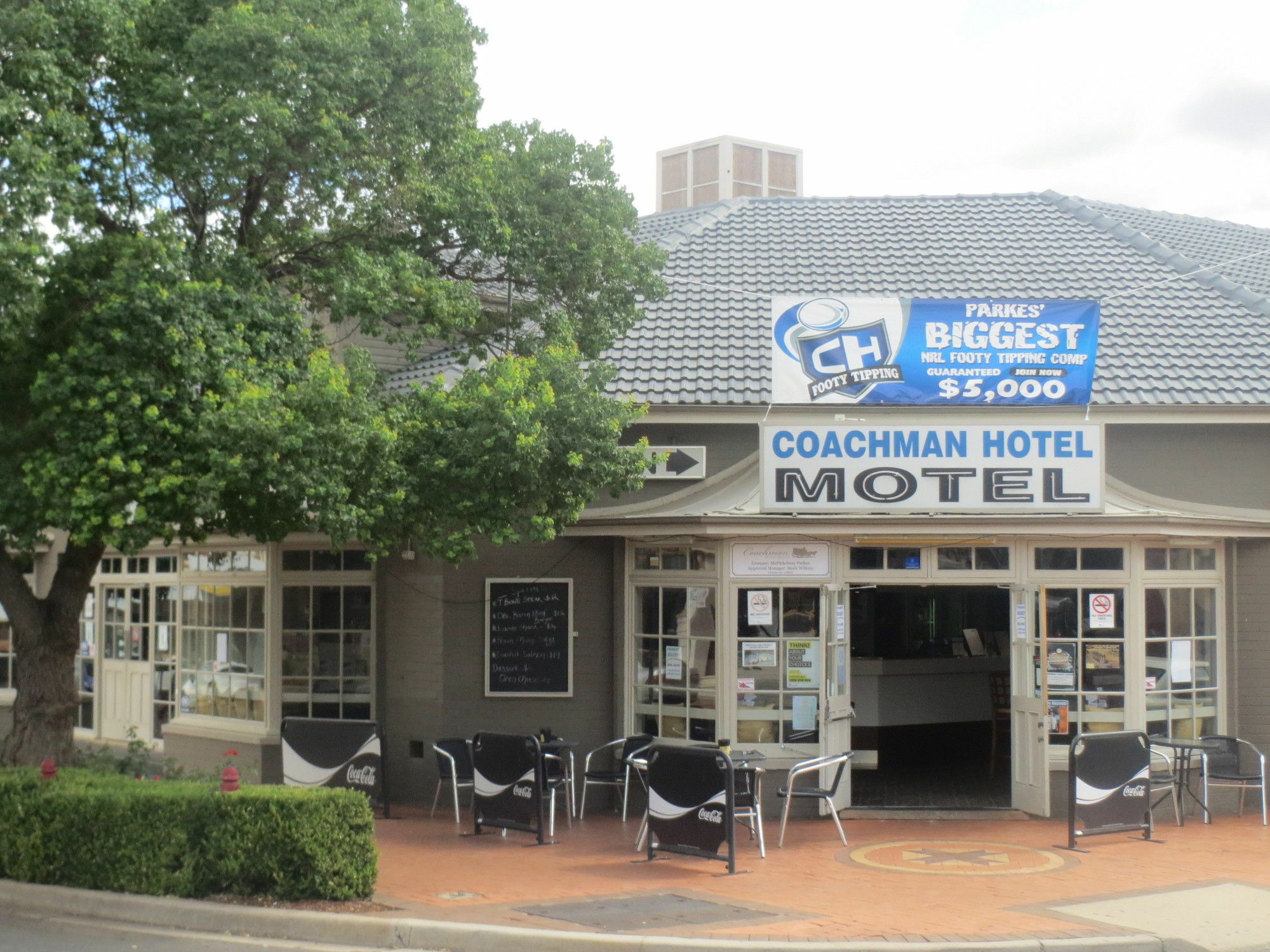 Coachman Hotel Motel Parkes Bagian luar foto